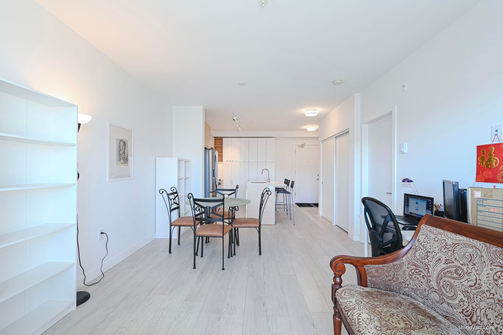 Listing Image 12