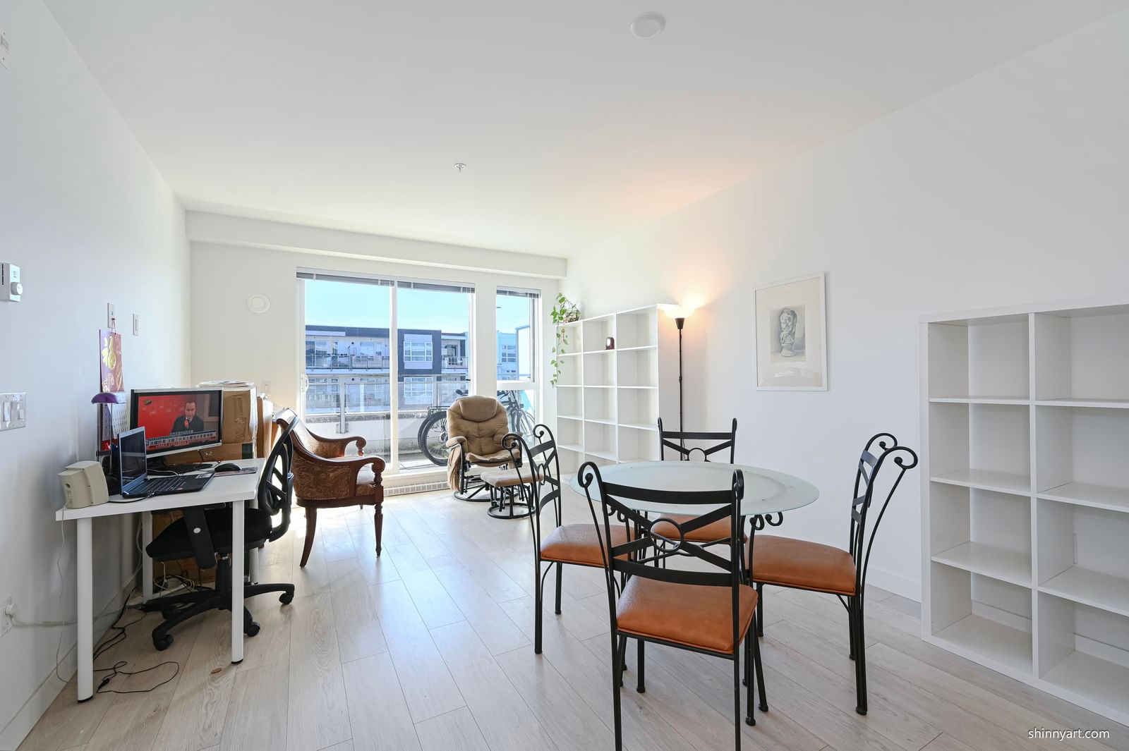 Listing Image 9