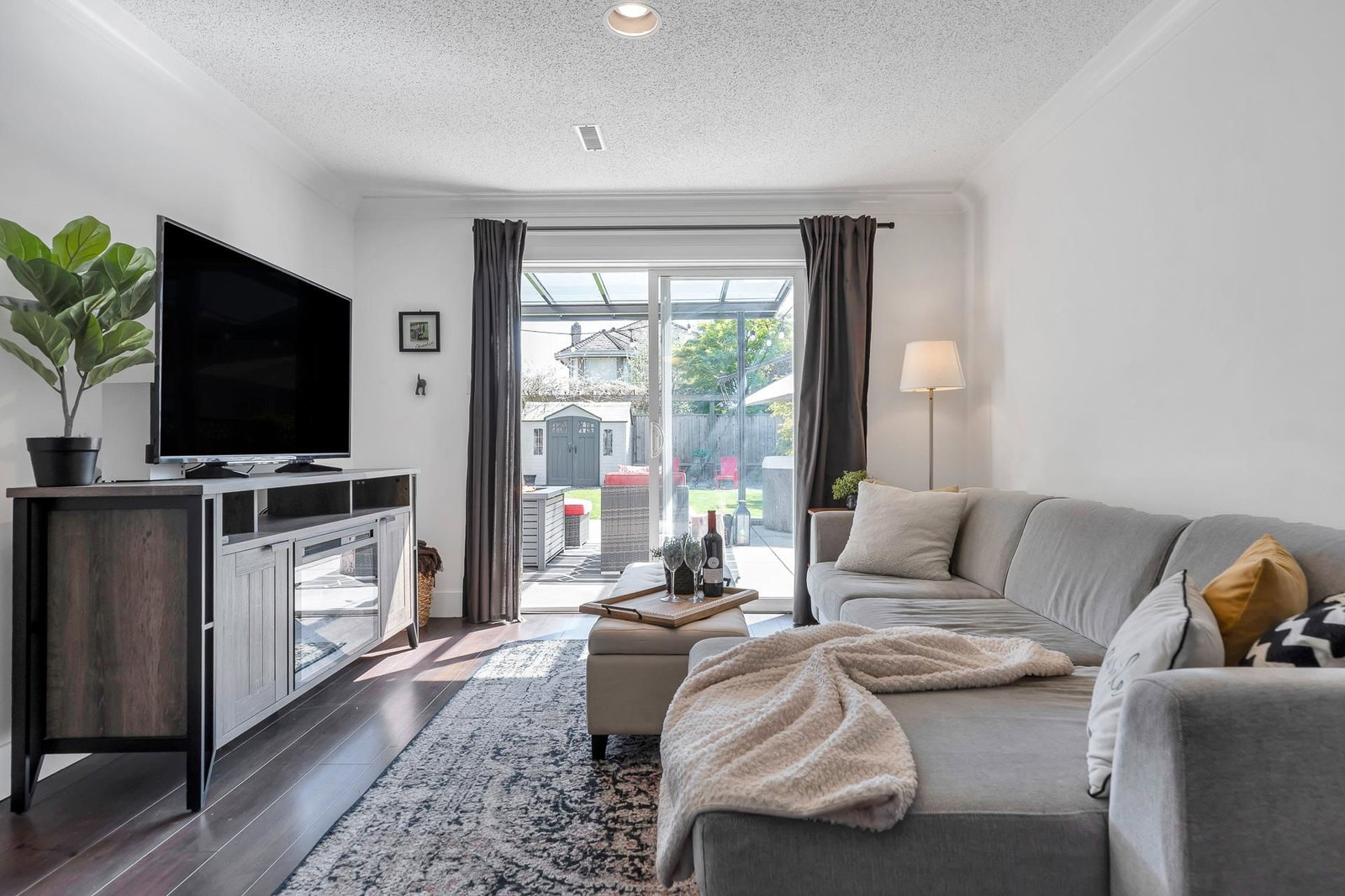Listing Image 15