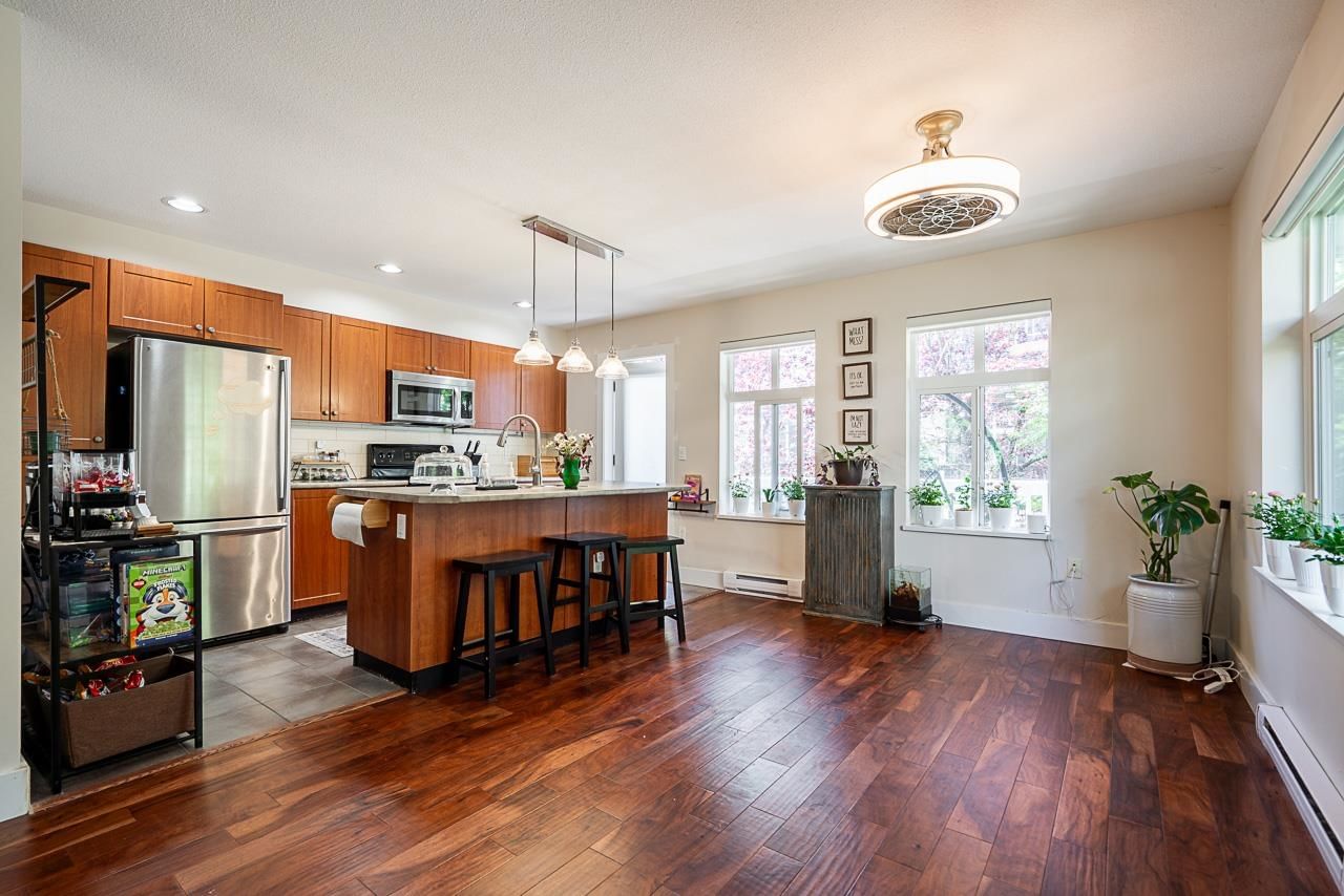 Listing Image 10