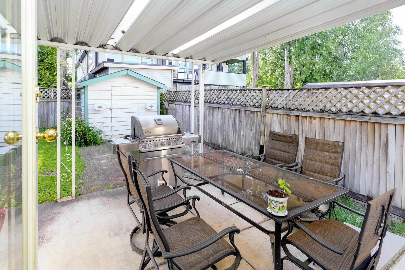 Listing Image 12