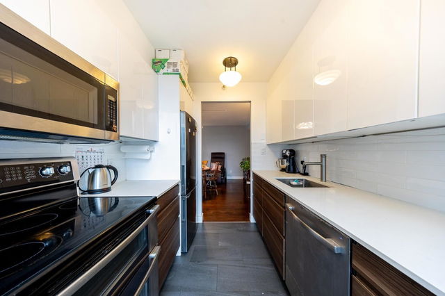 703 - 888 Hamilton Street