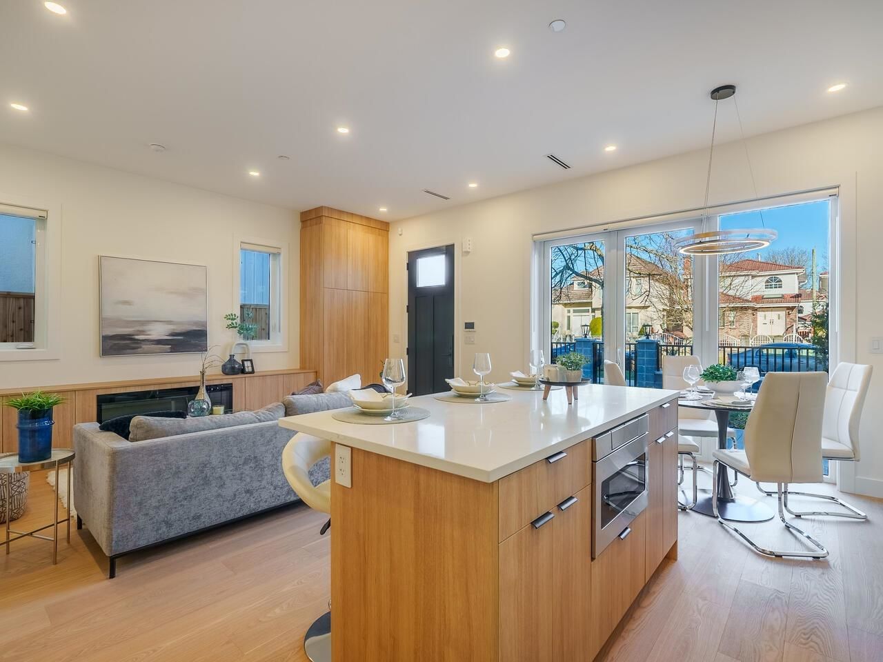 Listing Image 11