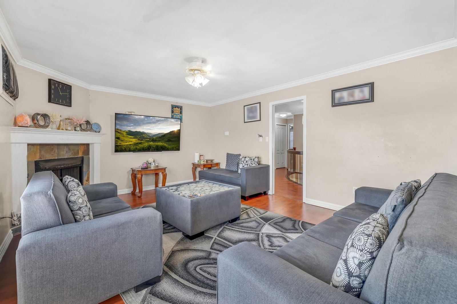 Listing Image 13