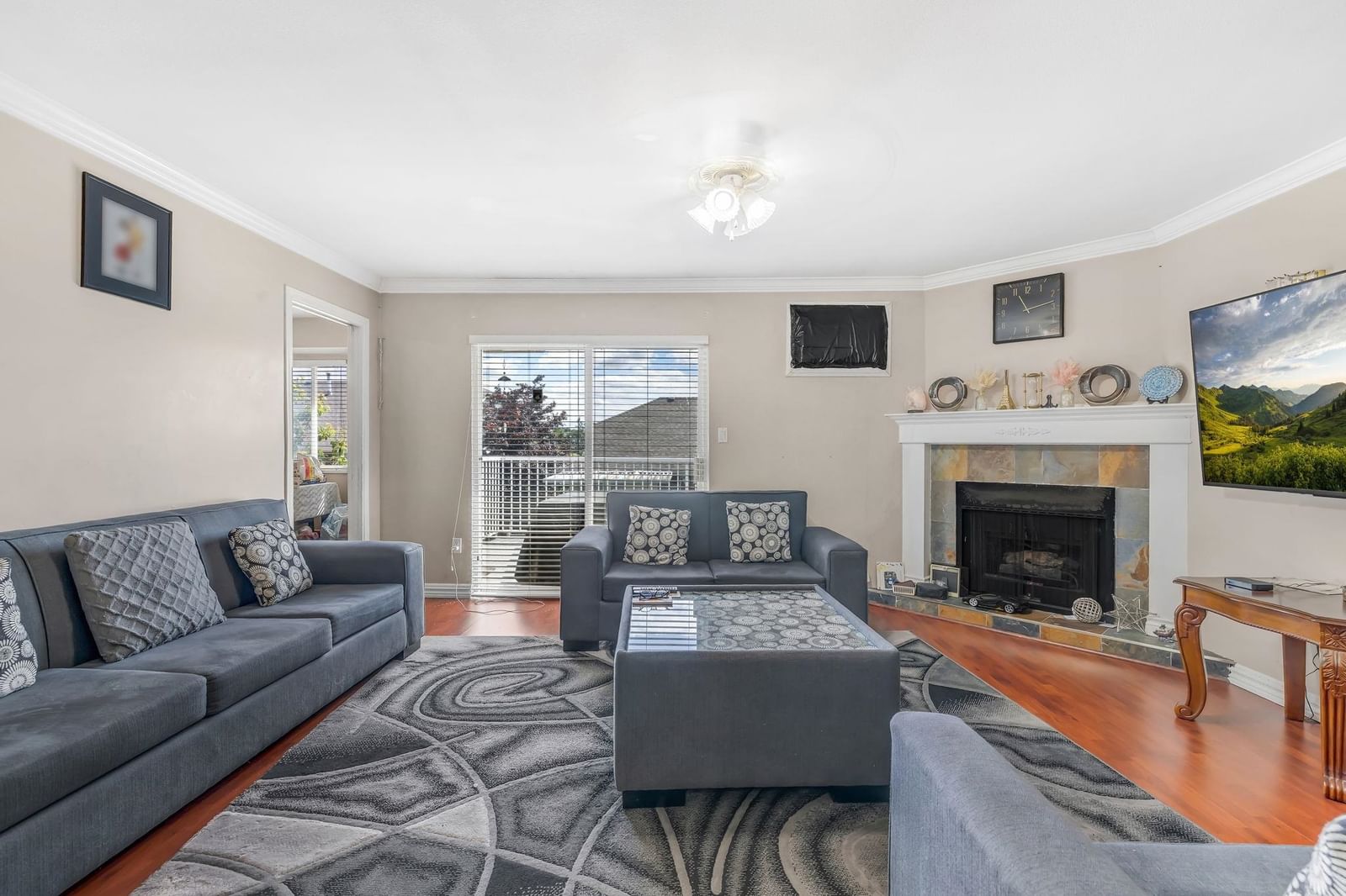 Listing Image 14