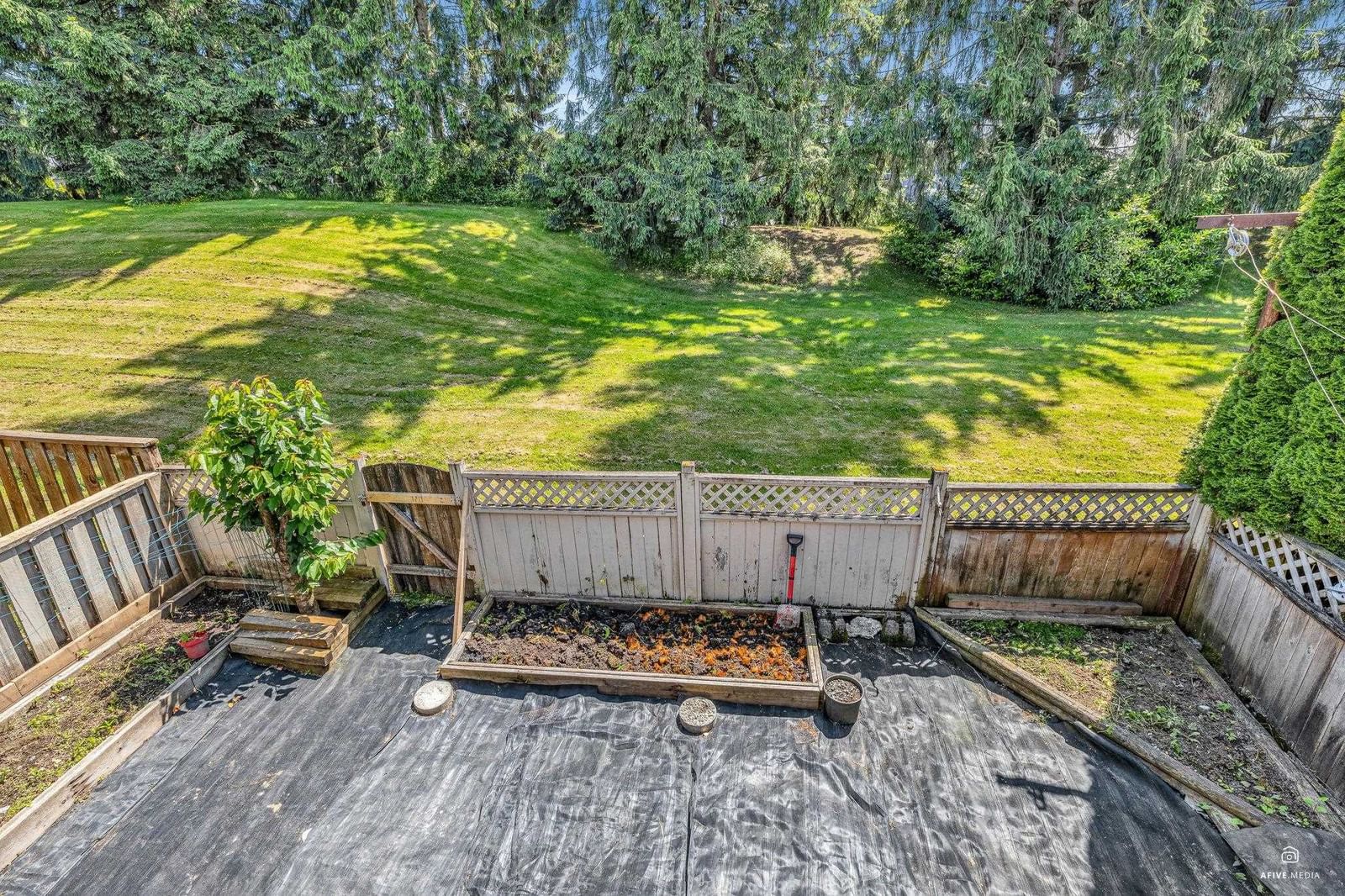 Listing Image 25
