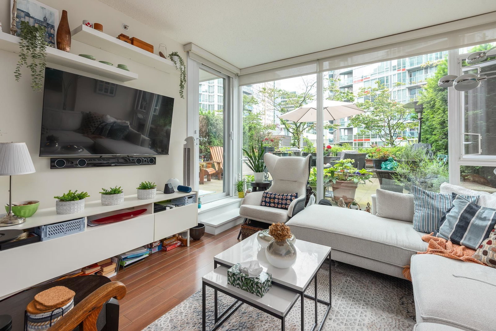 Listing Image 11