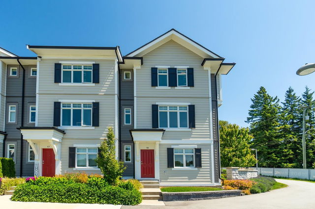 18 - 2070 Oak Meadows Drive