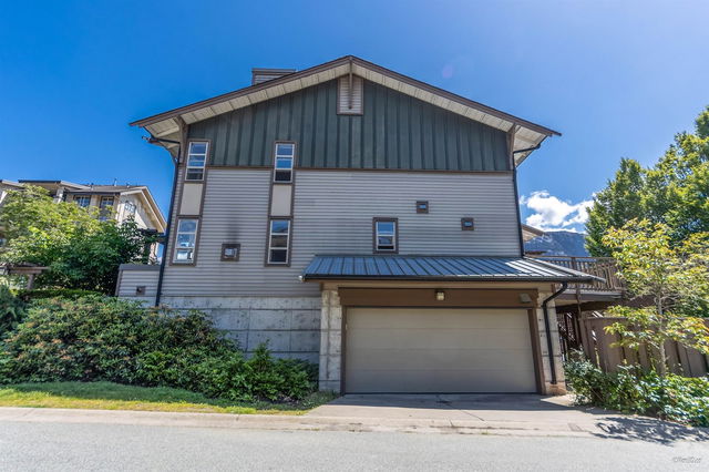 1190 Village Green Way