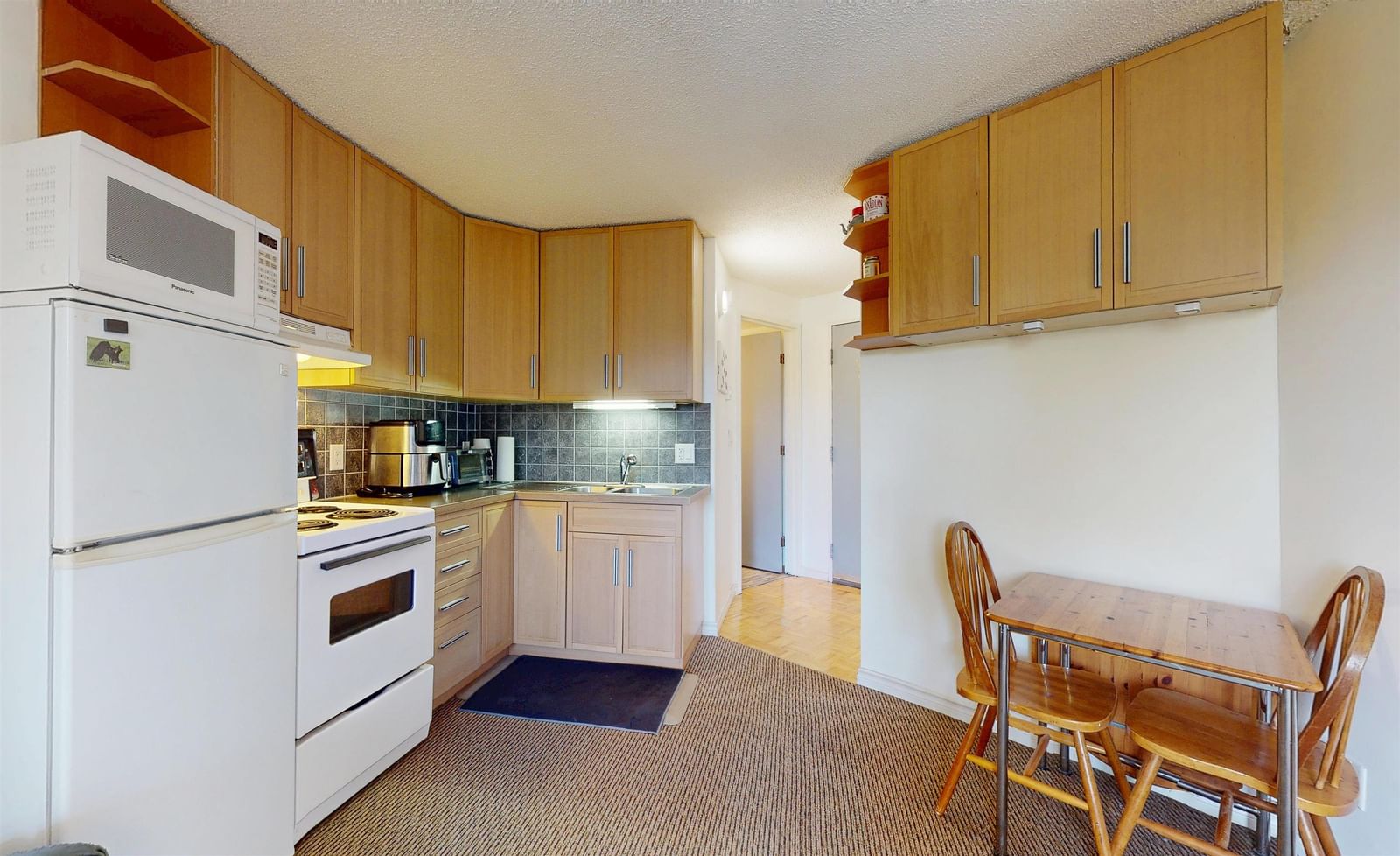 Listing Image 8