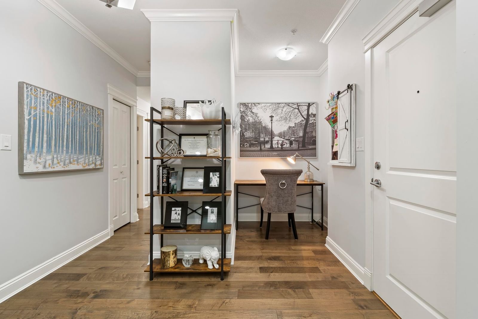 Listing Image 12