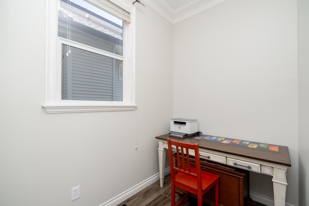 Listing Image 17