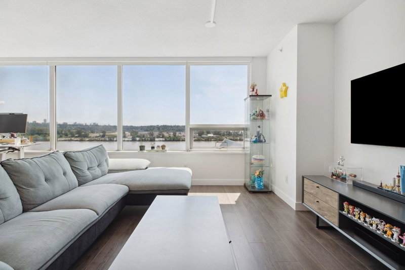 909 - 988 Quayside Drive, New Westminster, V3M 0L5 | Image 2