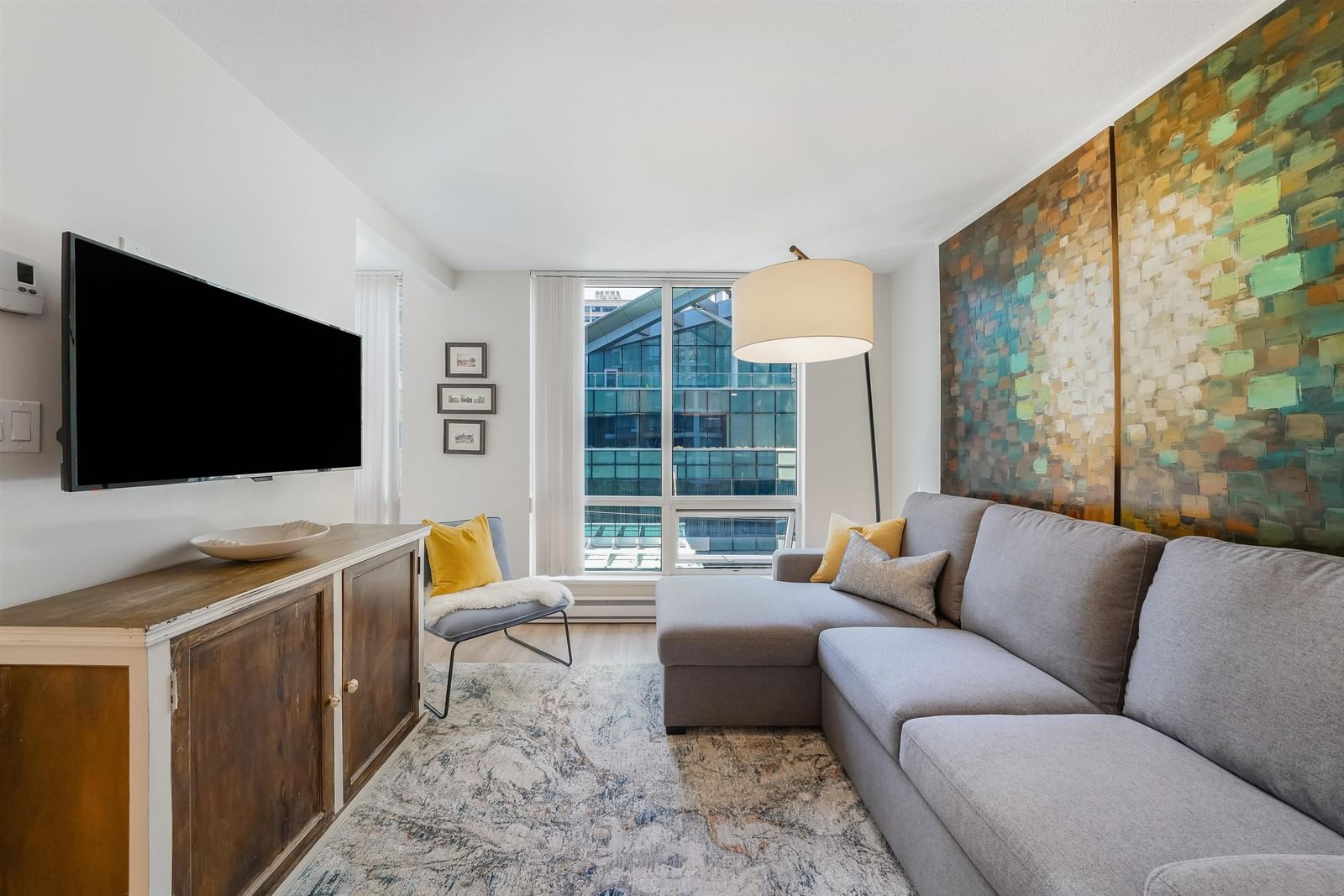 Listing Image 10