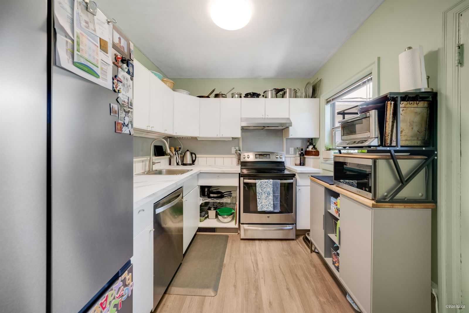 Listing Image 10