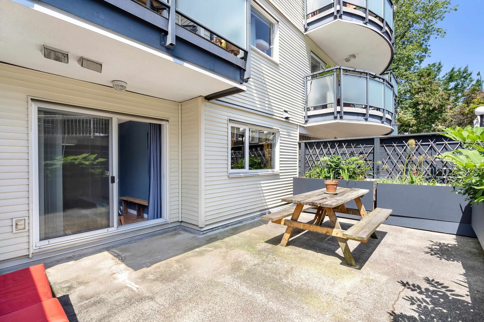 Listing Image 11