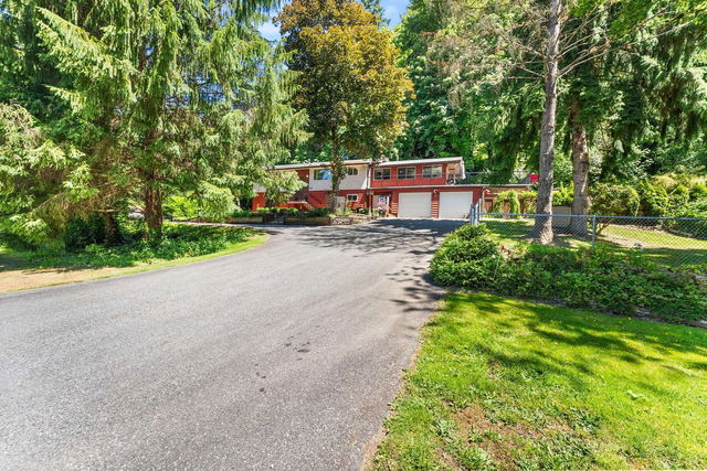 194 Clovermeadow Crescent