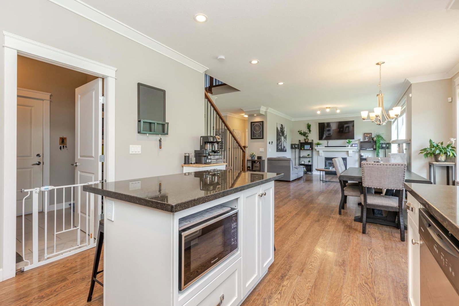 Listing Image 13
