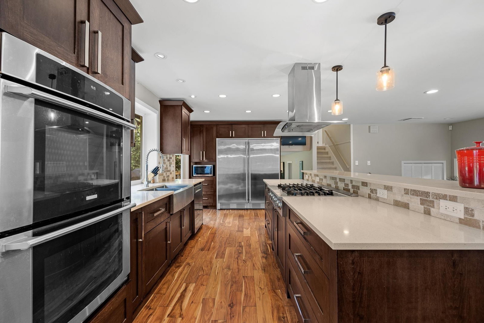 Listing Image 14