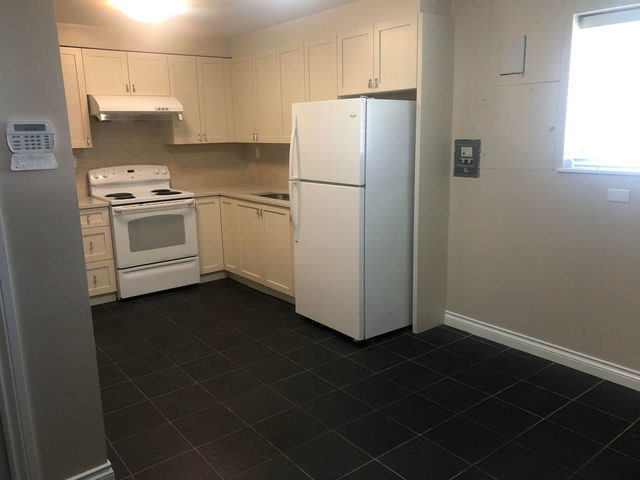 21XX 49 Avenue W