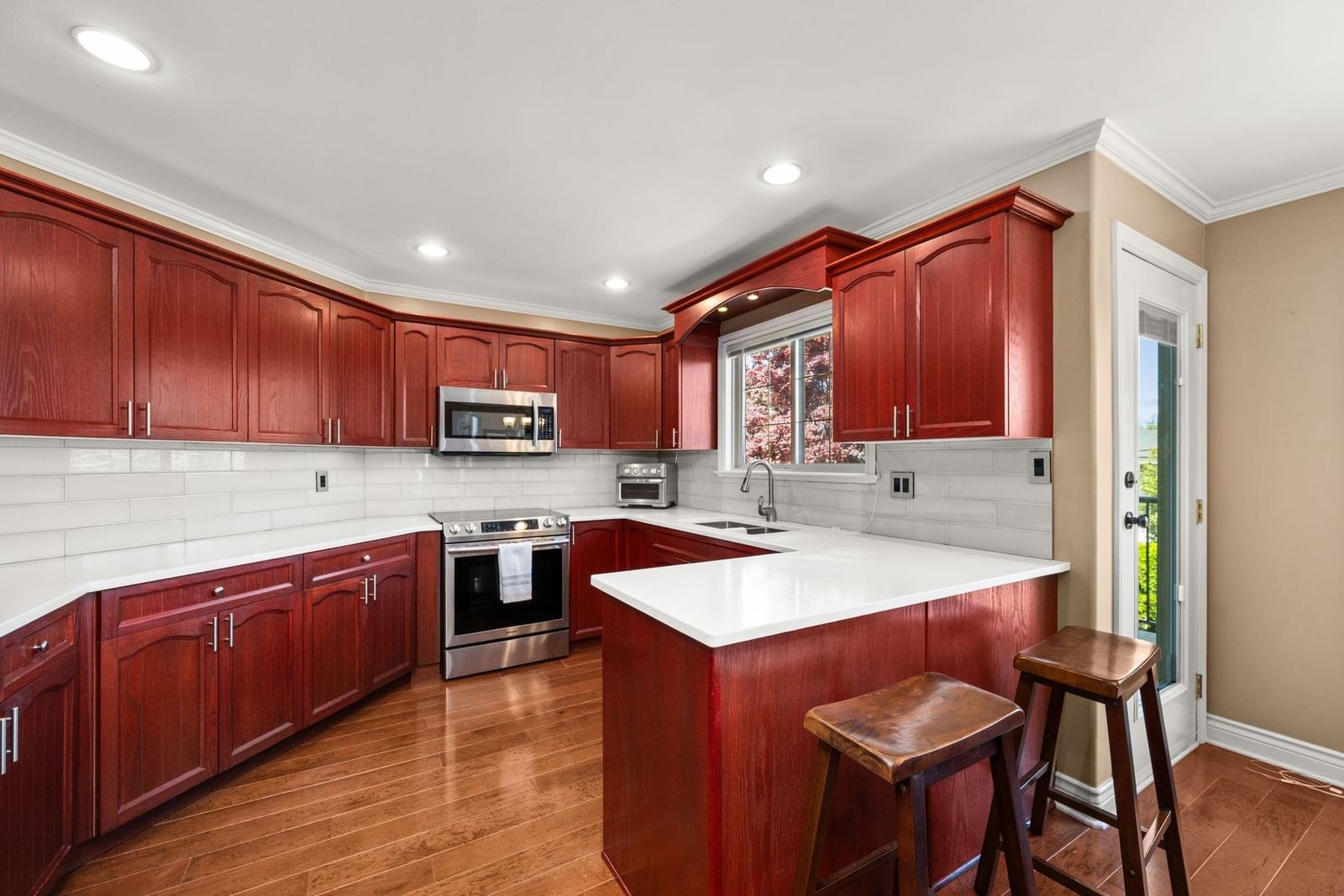 Listing Image 12