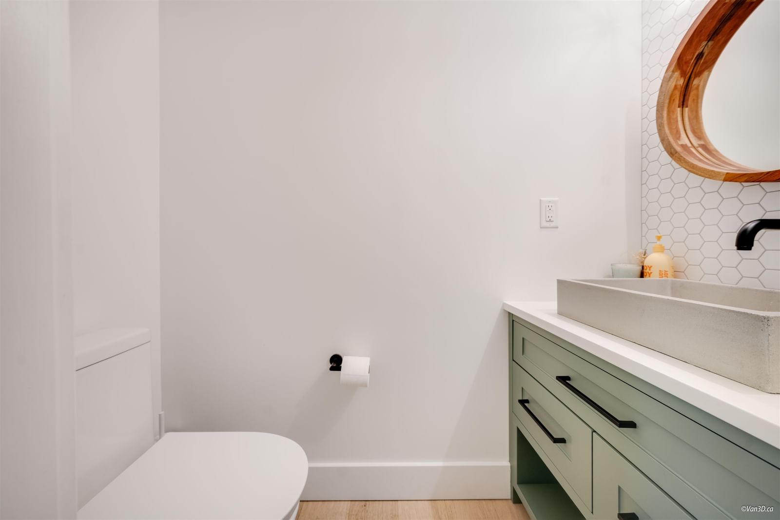 Listing Image 22