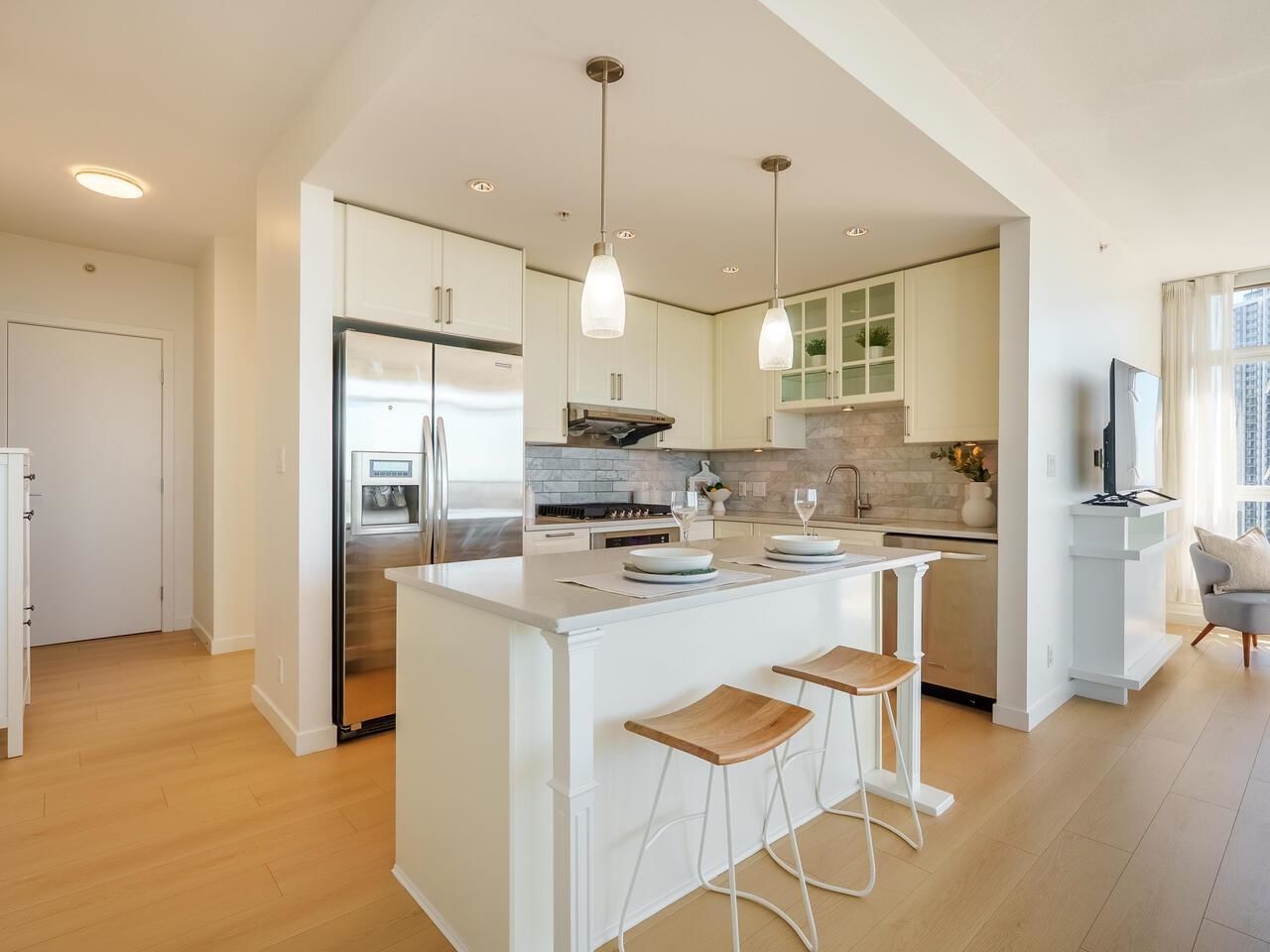 Listing Image 10