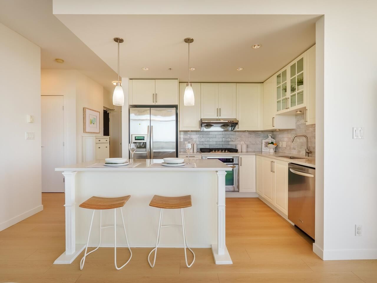 Listing Image 9