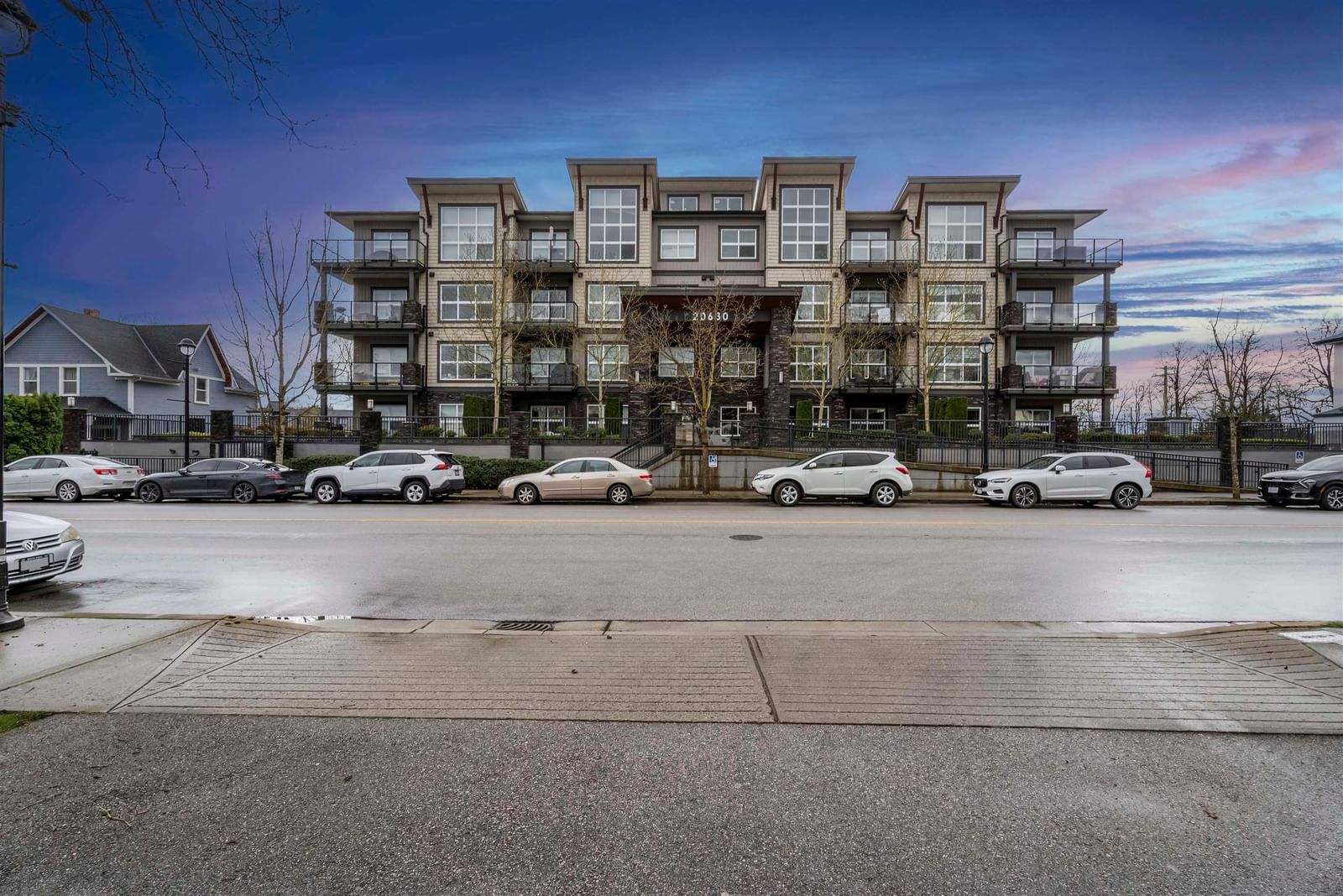 Listing Image 30