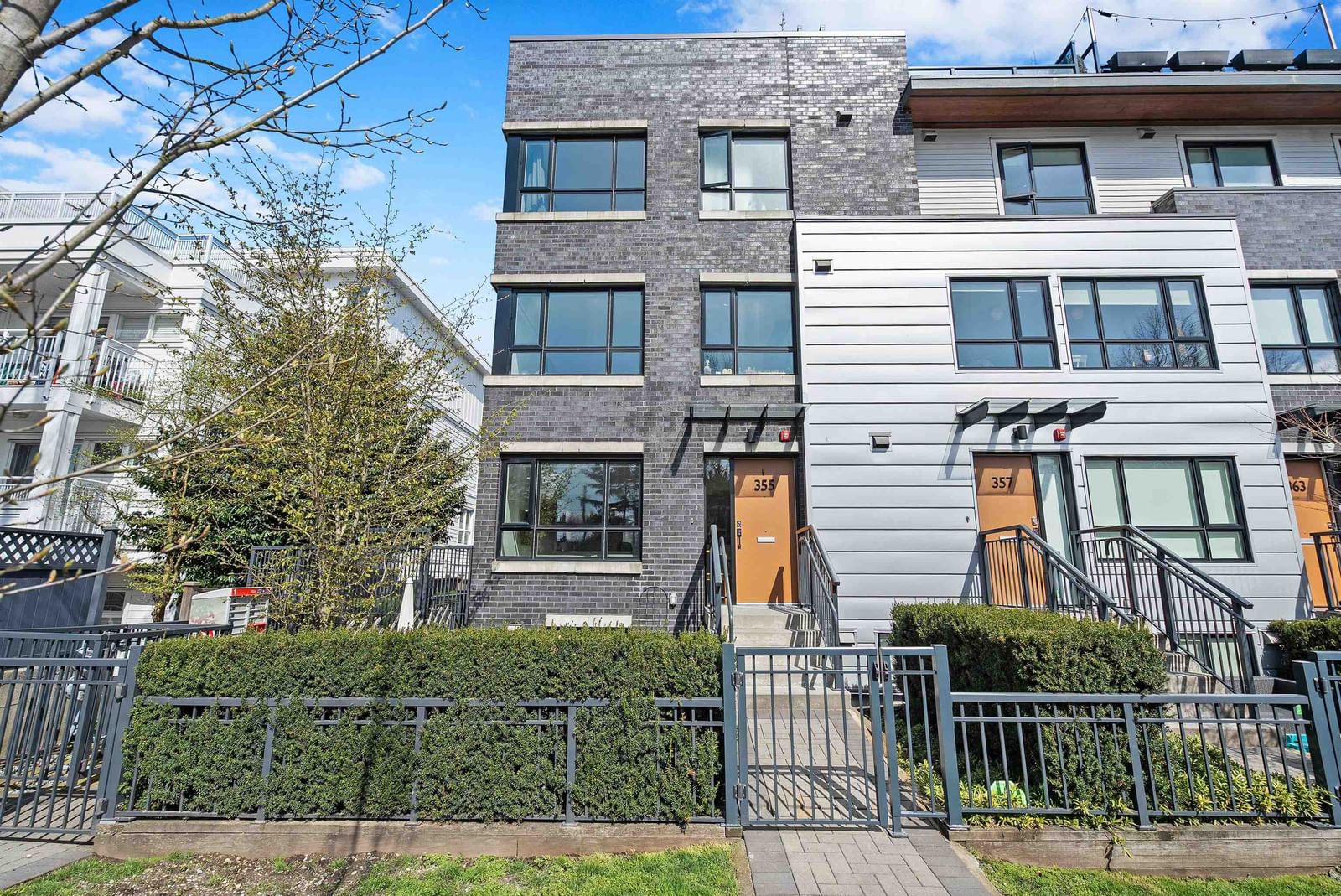 Listing Image 1