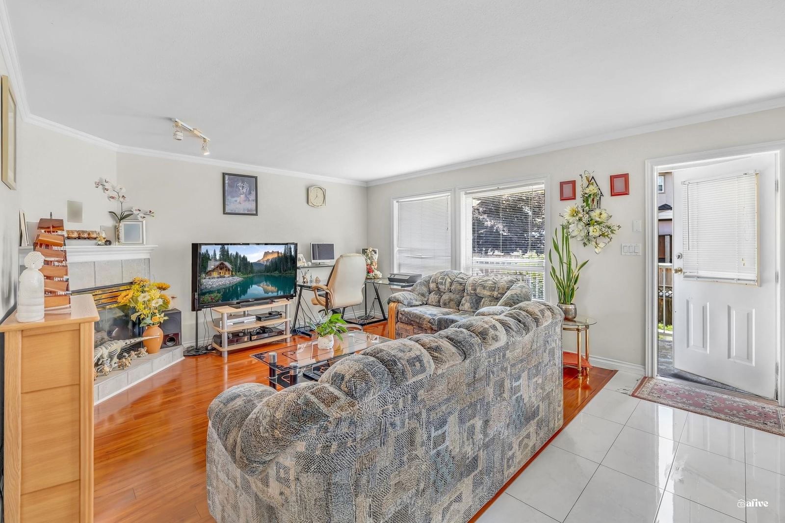 Listing Image 14