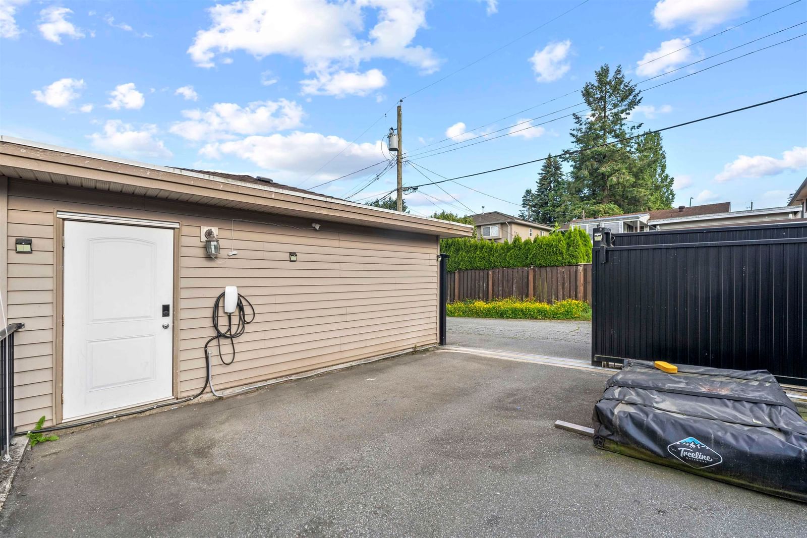 Listing Image 24