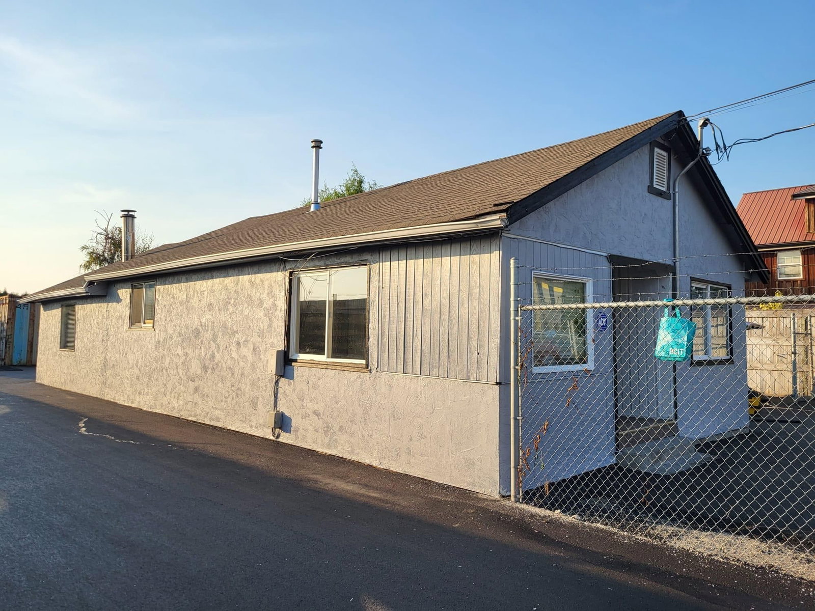 Listing Image 8