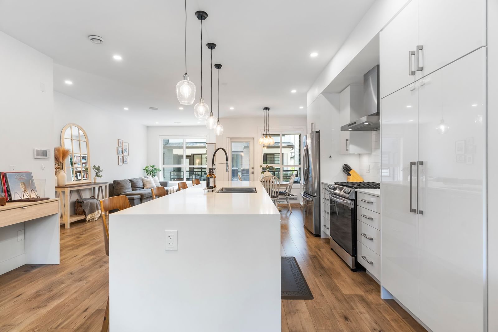 Listing Image 15