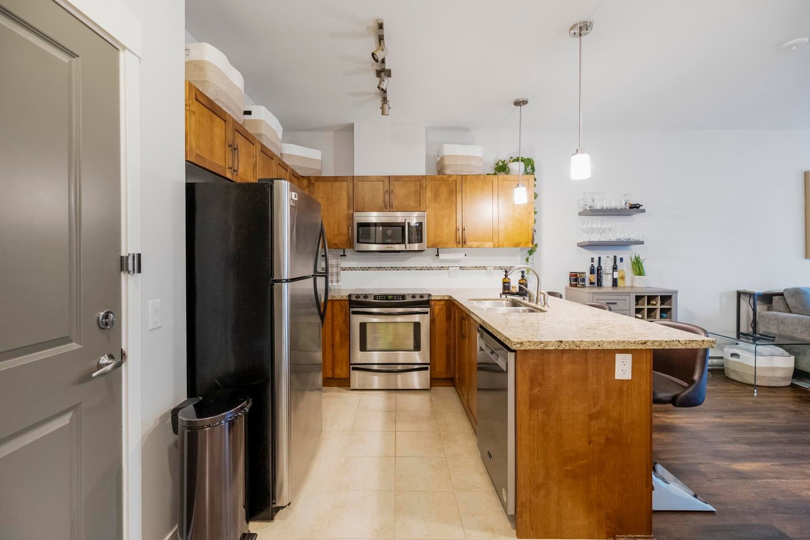 Listing Image 13