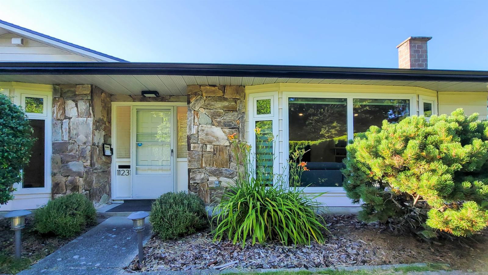 Photo of home at 11231 Daniels