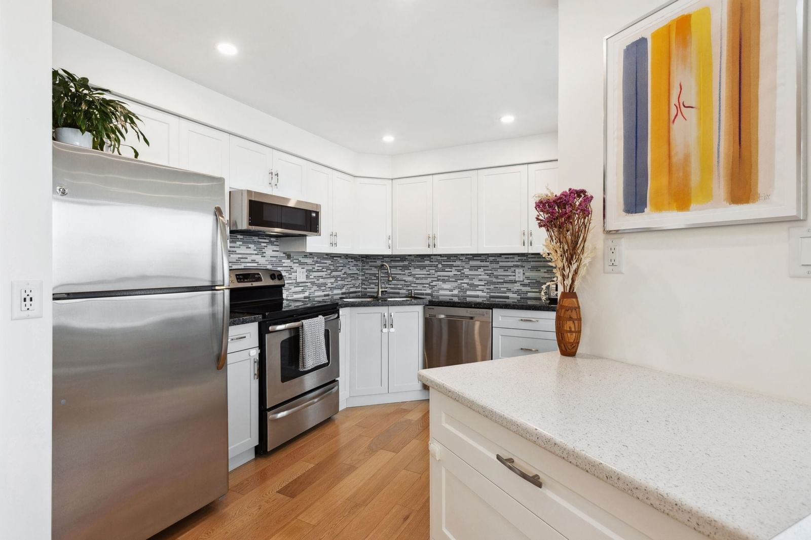 Listing Image 15