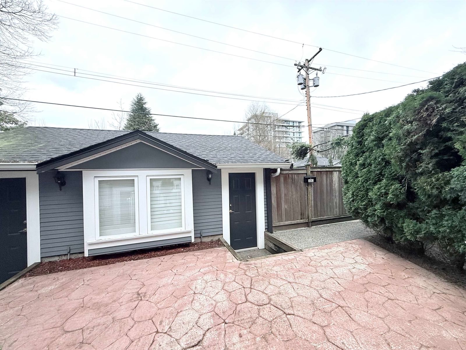 Listing Image 16