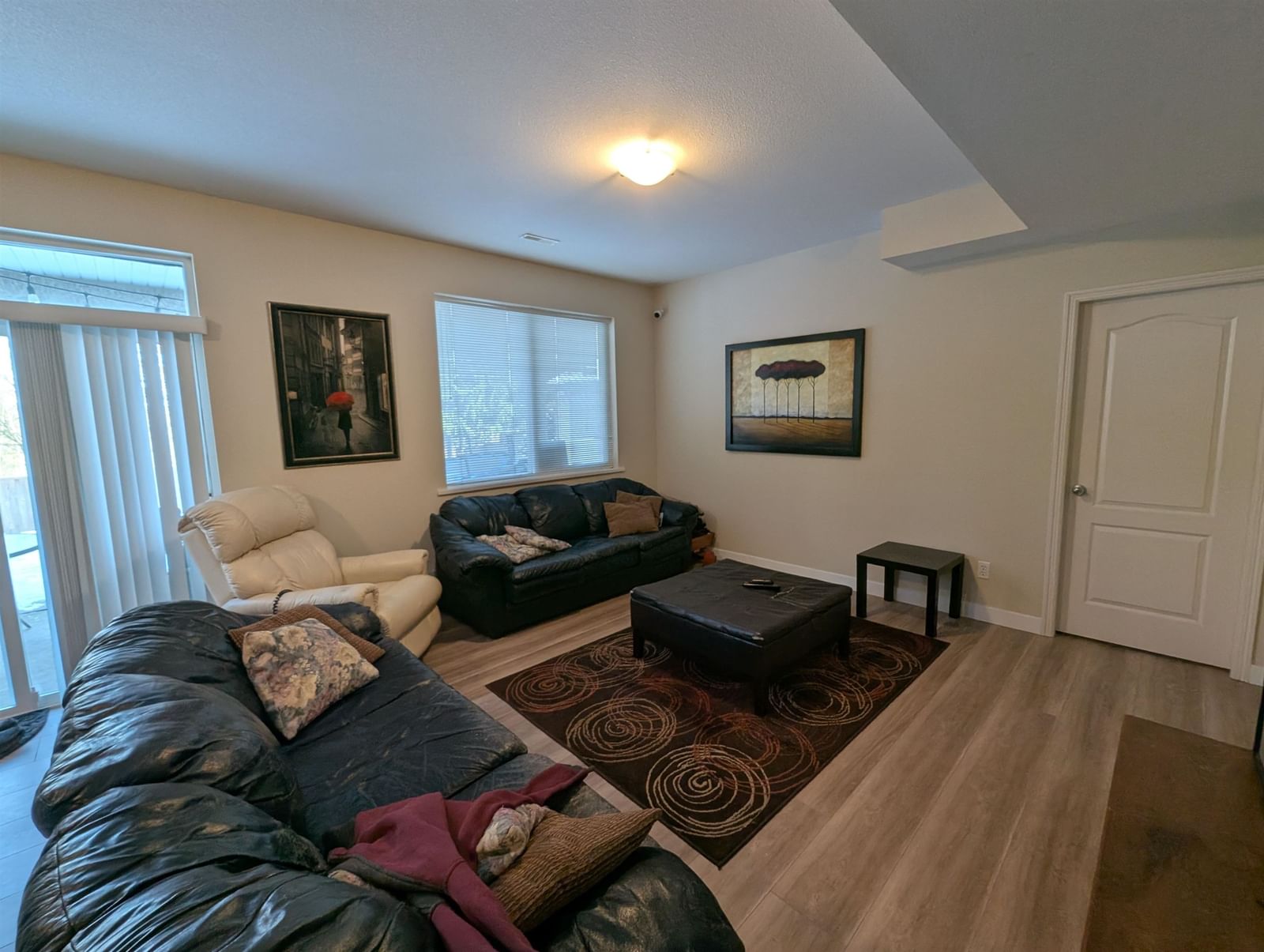 Listing Image 32
