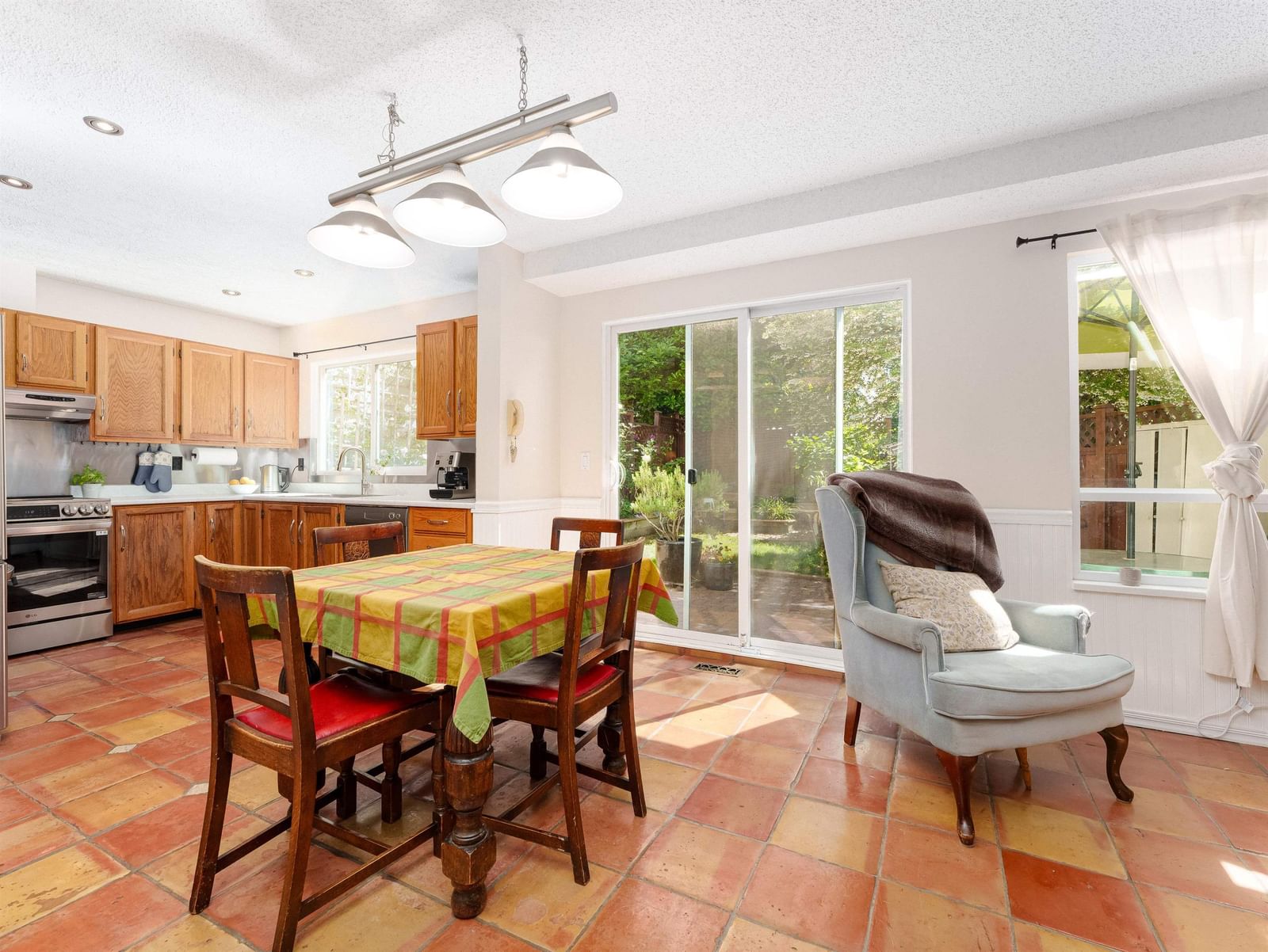 Listing Image 9