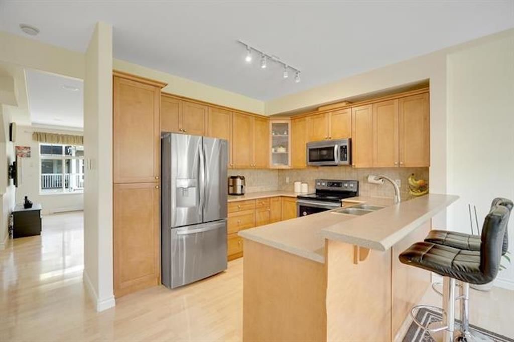 Listing Image 16