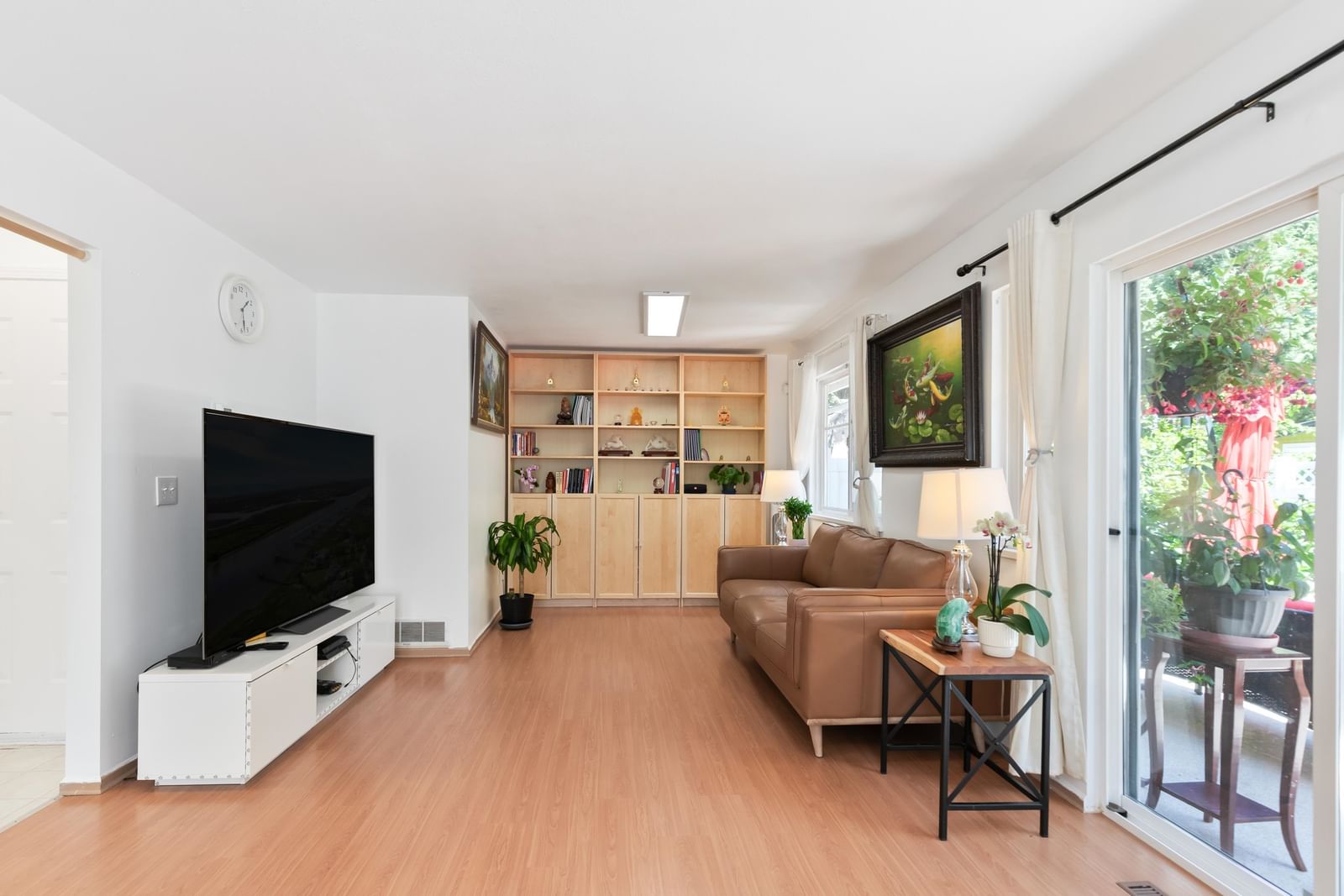 Listing Image 21