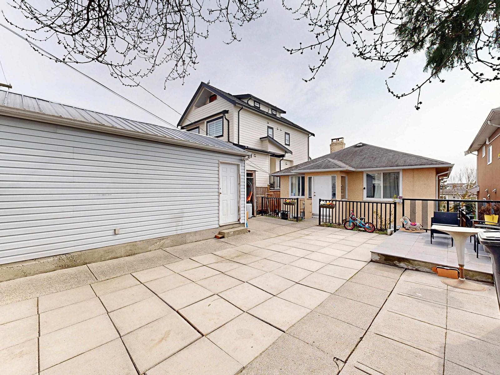 Listing Image 14