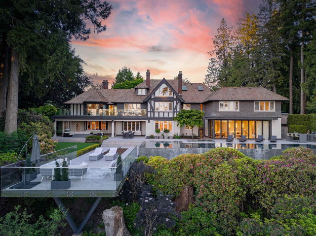 2106 Marine Drive