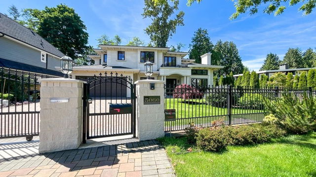 5060 Cliff Drive