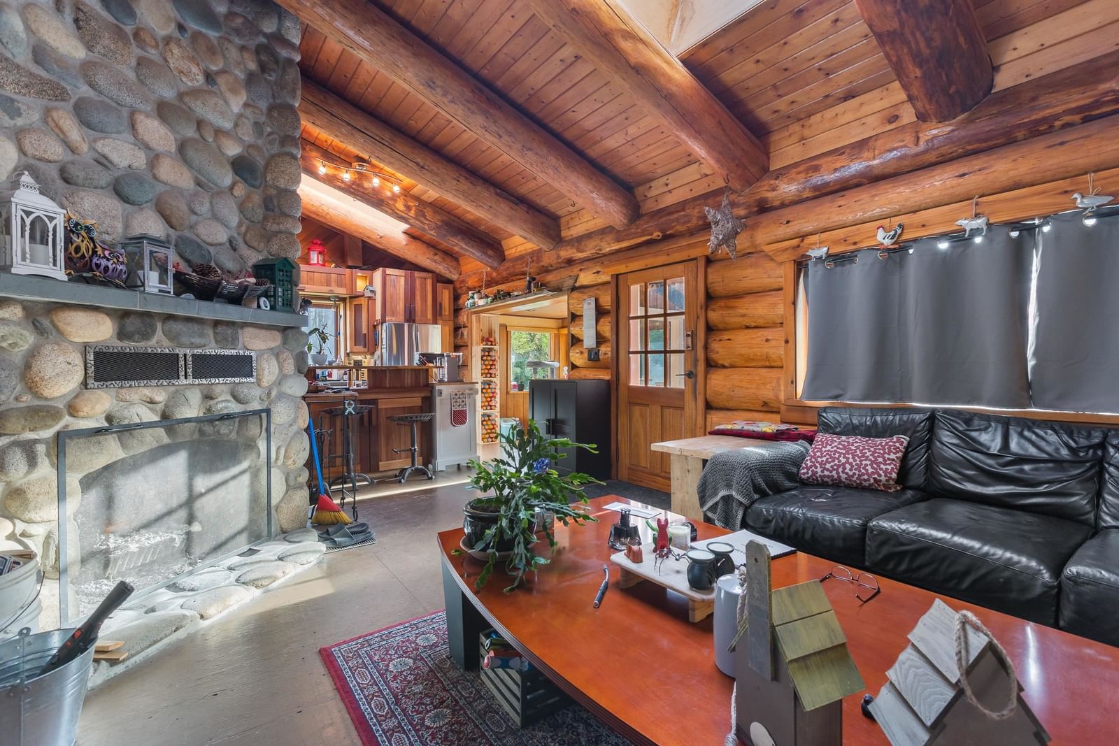 Listing Image 5