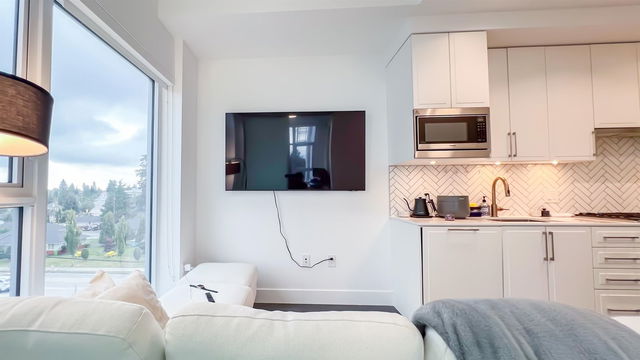 502 - 2435 Kingsway