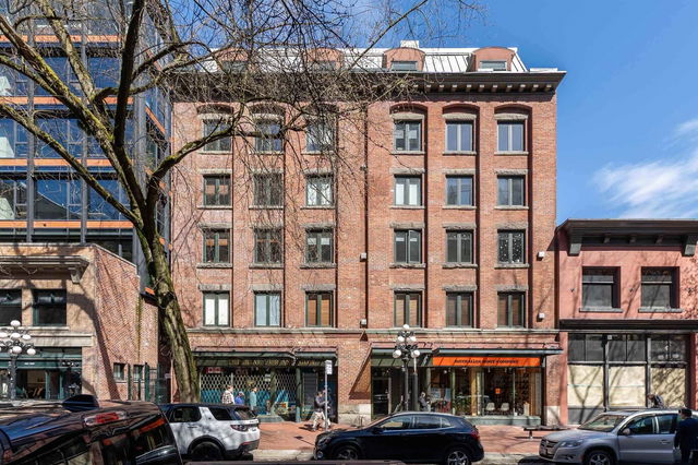 302 - 141 Water Street