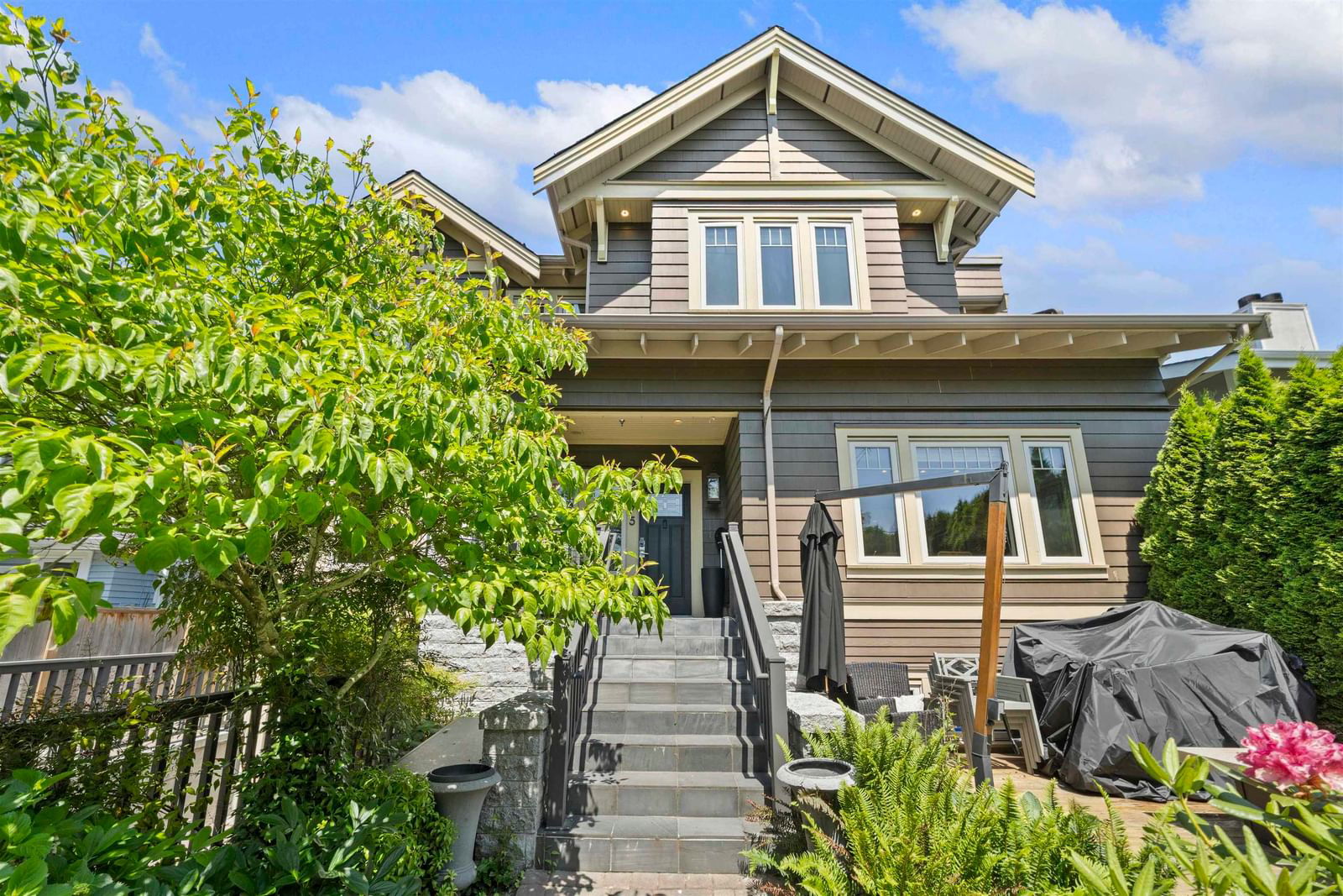Photo of home at 2575 7th
