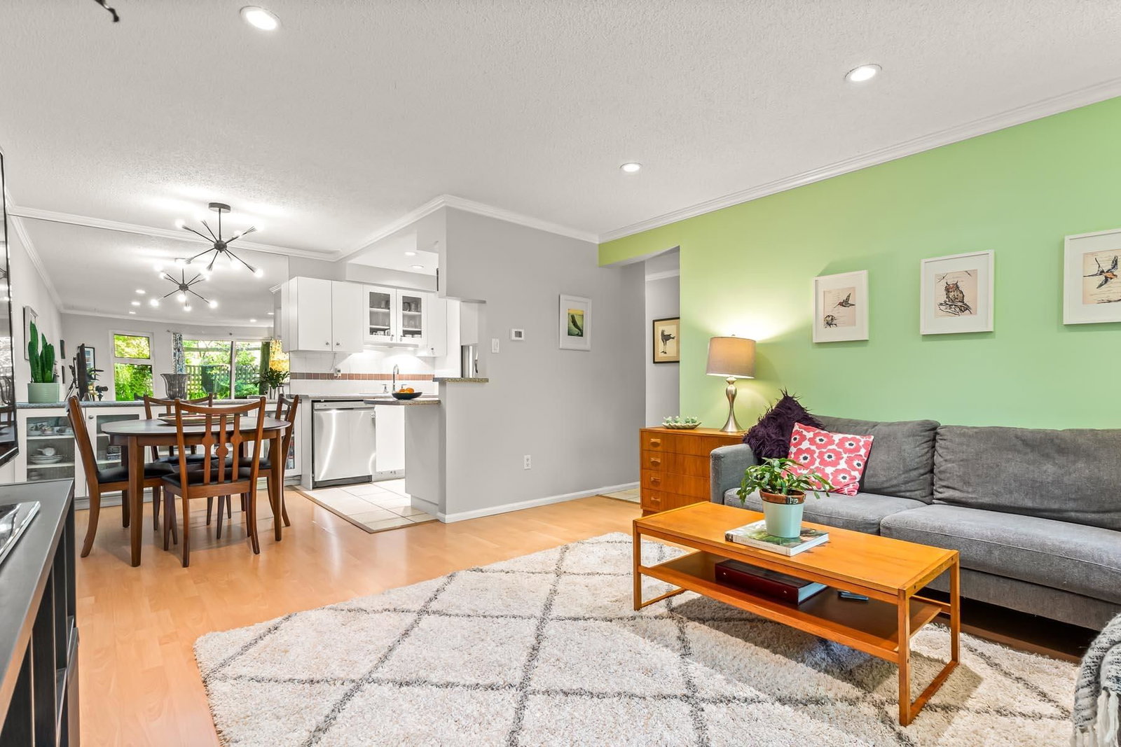 Listing Image 9